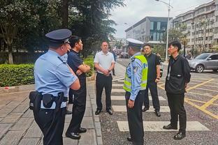 天空预测本轮英超：西汉姆0-1曼联 利物浦0-1阿森纳 狼队1-1蓝军